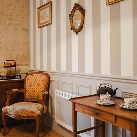 ホテル Le Manoir Des Marronniers Sully  エクステリア 写真